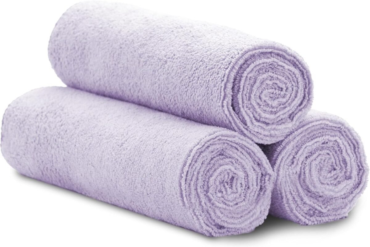 Microfiber Gym Towels, Yoga Towel for Home and Gym Bag, 16 Inch x 27 Inch, 3 Pack - Image 1